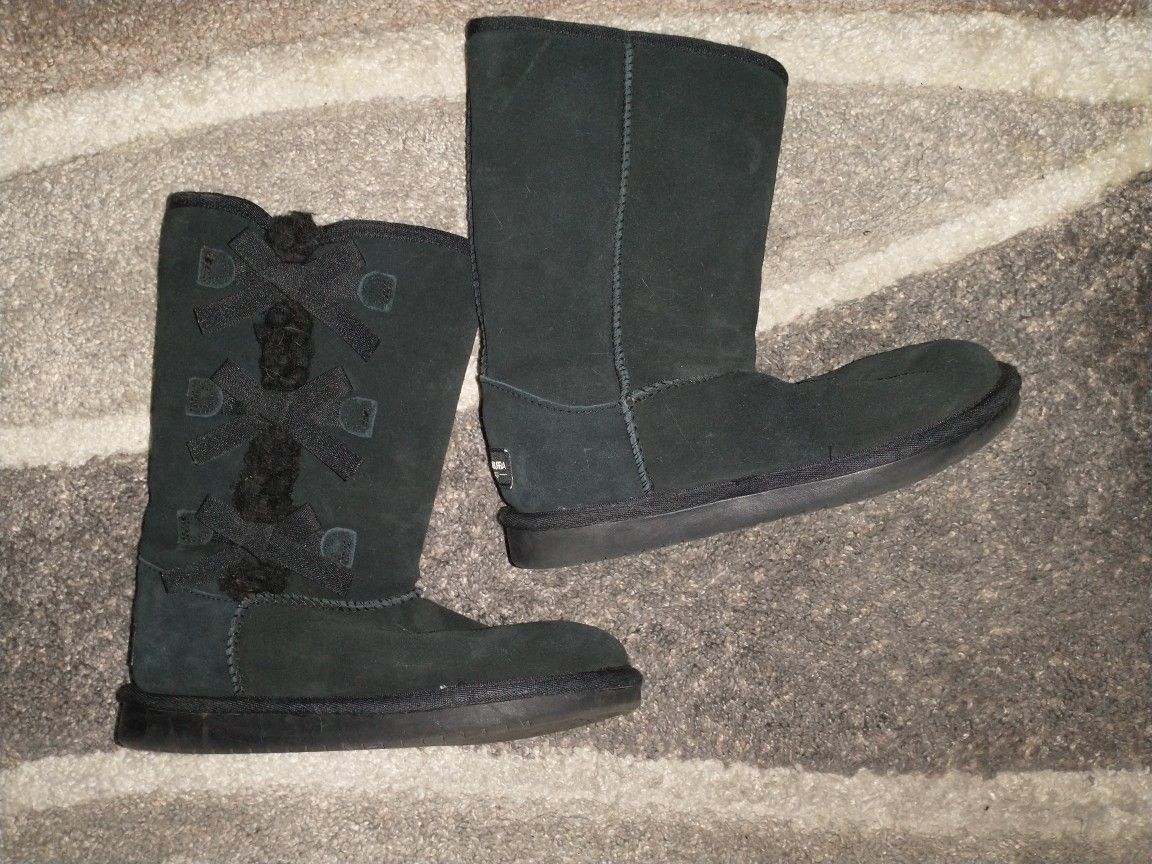 Koolaburra by UGGs youth black faux fur lined boots size 2,