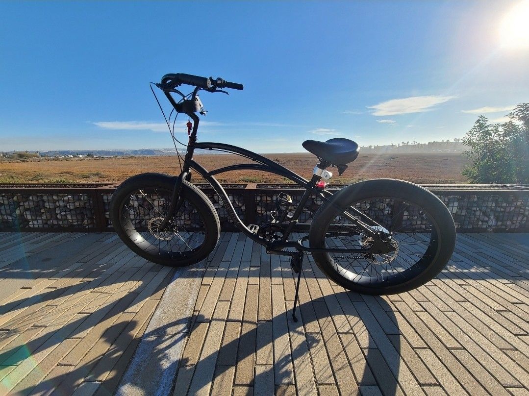Electra Lux 7D Fat Tire Beach Cruiser