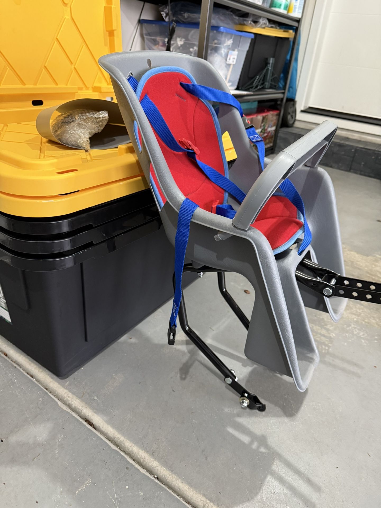 Bell Cocoon 300 Bell Skipper Child Carrier Bell Cocoon 300 Child Carrier Bell  Cocoon 300 Bicycle