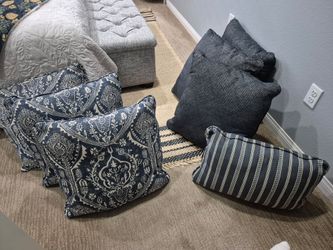 Throw Pillows