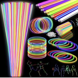 100Pcs Glow Sticks - 22 inch