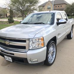 2010 CHEVROLET  SILVERADO