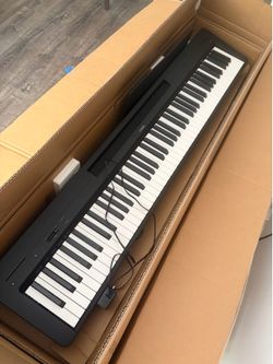 Yamaha P-143B 88-Key Weighted Digital Piano – Like New