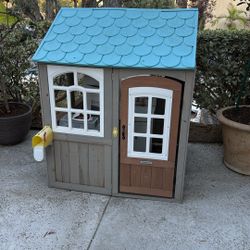 Wood Kids Play House With Play Kitchen.