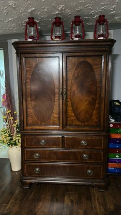 Dresser