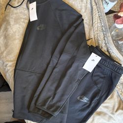Mens Nike Sweat Suit Black New Size Large 