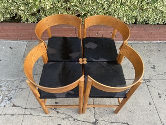 Mid Century Danish Set of Four Chairs by Mogens Lassen for Fritz Hansen.