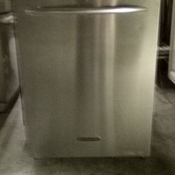 Kitchen Aide Dishwasher 