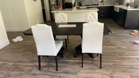 Dining room table 6 chairs