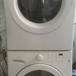 Frigidaire stackable washer/dryer 