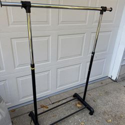 Adjustable Clothes Rack