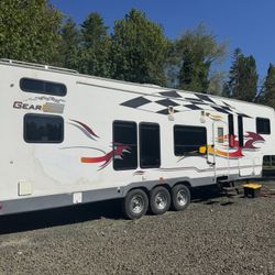 2008 Fleetwood Gearbox 38 Foot Rv 