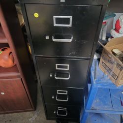 4 Drawer File Cabinet 