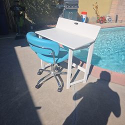 Foldable Desk & Chair