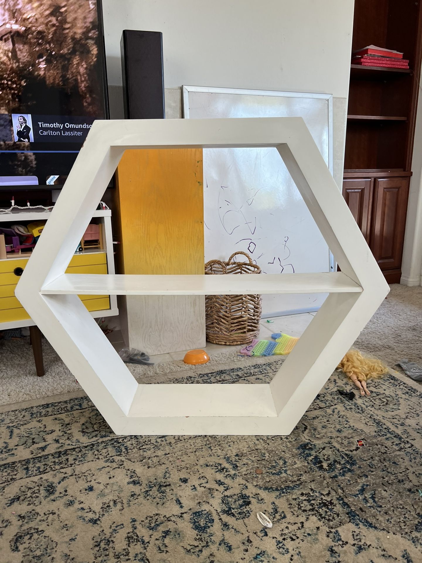 Hexagon White Wood Shelf 