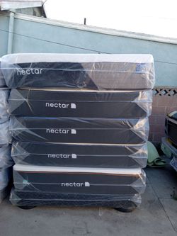Nectar Mattress.    

Nectar Premier 13" queen Memory Foam  Mattress.    

 Brand New Mattress.   

  Delivery Available
