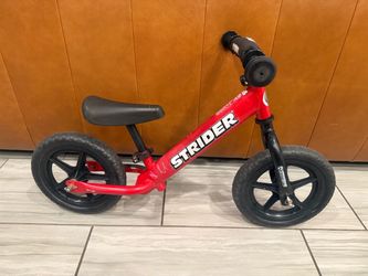 Strider Kids Balance Bike Red 12”