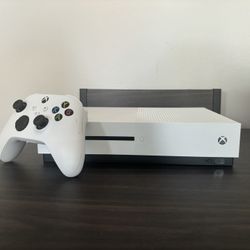 XBOX ONE S (with controller)