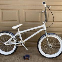 Destro Elite Bmx Bike Brand New 