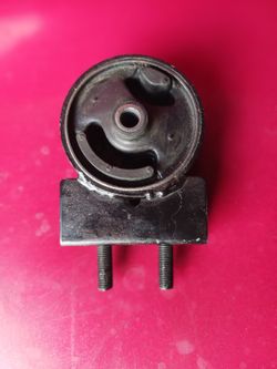 Suzuki Rear Motor Mount