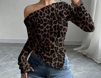 Leopard print top