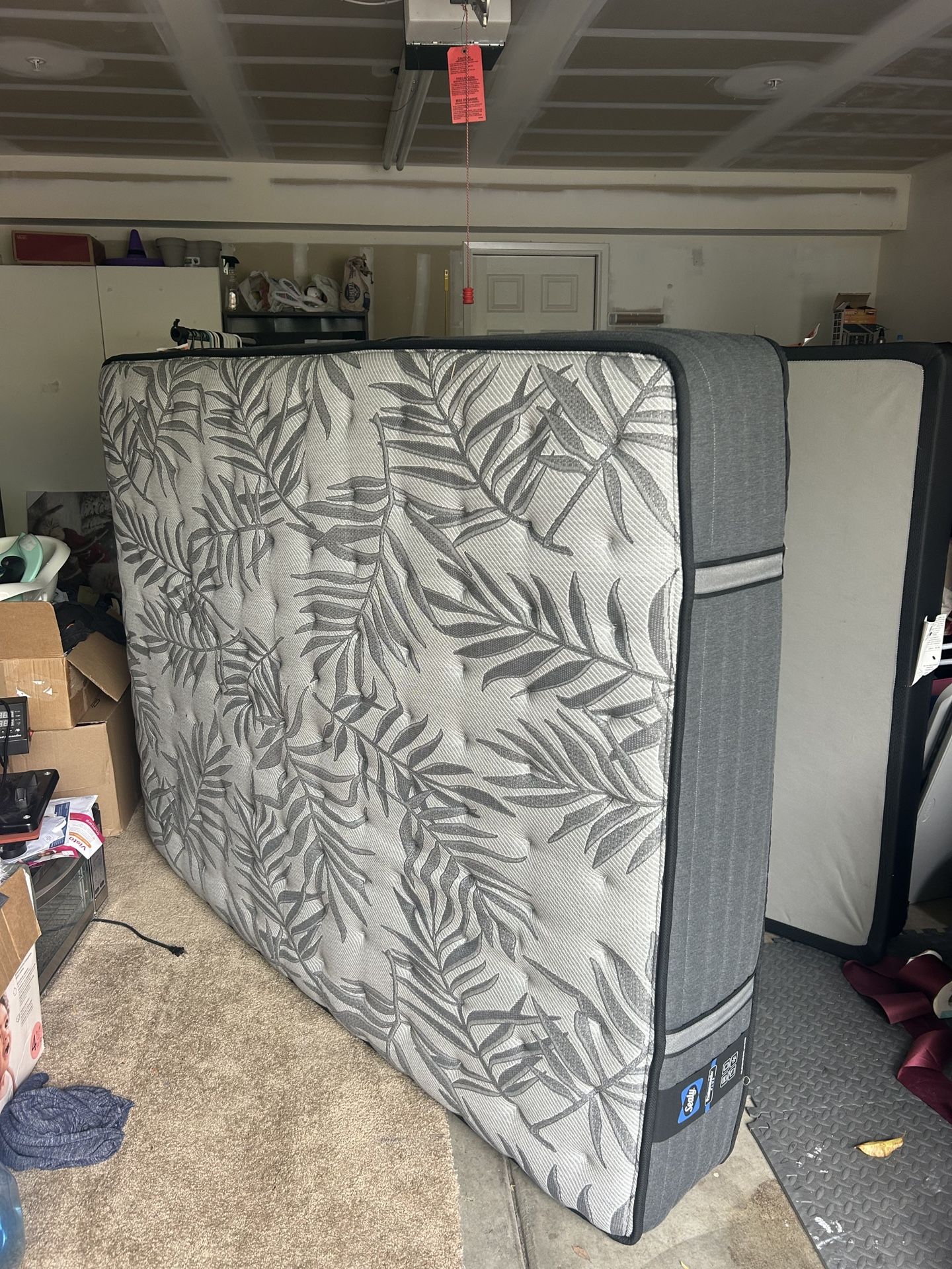 Costco Sealy Queen Mattress And Box Spring Like New