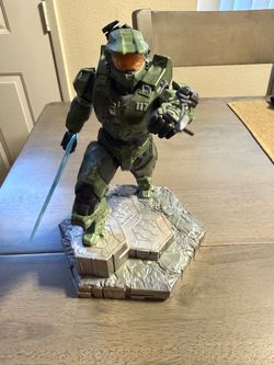 Halo Master Chief Statue Figure with Base