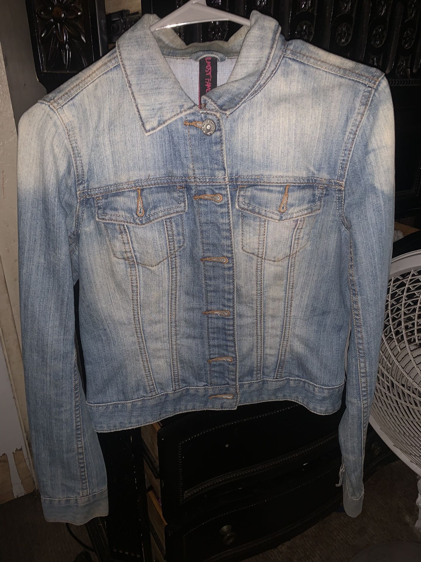 Cute Short Cut Jean Jacket