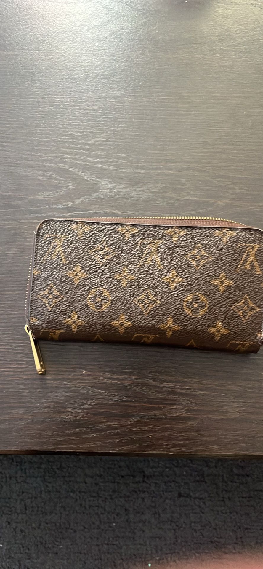 Louis Vuitton Zipper Wallet