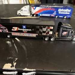 Vintage Truck 1:64 Scale