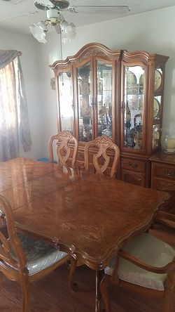 Dinner table , buffet n china cabinet