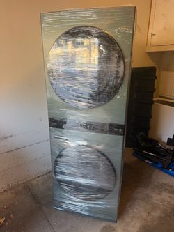 LG HE Smart Front Load Wash Tower (gas)