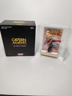 Exclusive Captain Marvel 3D Comic Standee 6" Figurine - New 