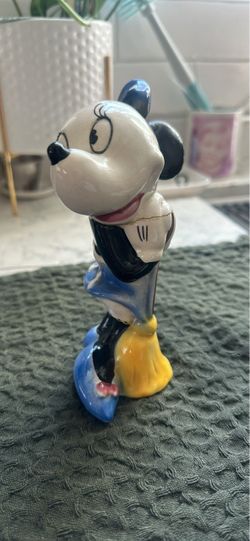 Minnie Mouse figuerine