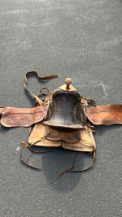 Vintage pan made saddle