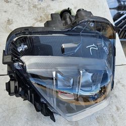 Hyundai Tucson Right Headlight Oem