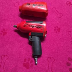 Snap-on 1/2" drive heavy duty impact wrench MG725A