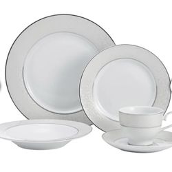 Mikasa Parchment 40-piece dinnerware set