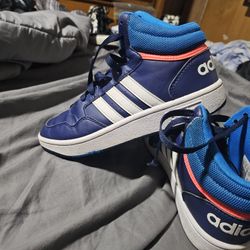 Boys Nike Shows Good Condition Size 4