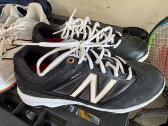 New Balance Metal Cleats
