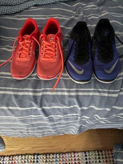 2 pairs of ladies Nike sneakers. Size 8