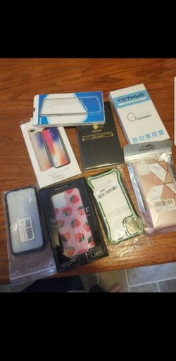 iPhone 11 cases and screen protector