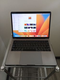 2017 MacBook Pro 13" – 

512GB SSD / 16GB RAM