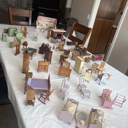 Dollhouse Furniture 1930s