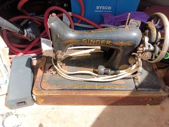 Vintage sowing maching