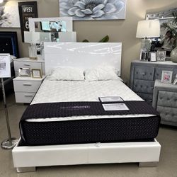 Queen Bedroom Set
