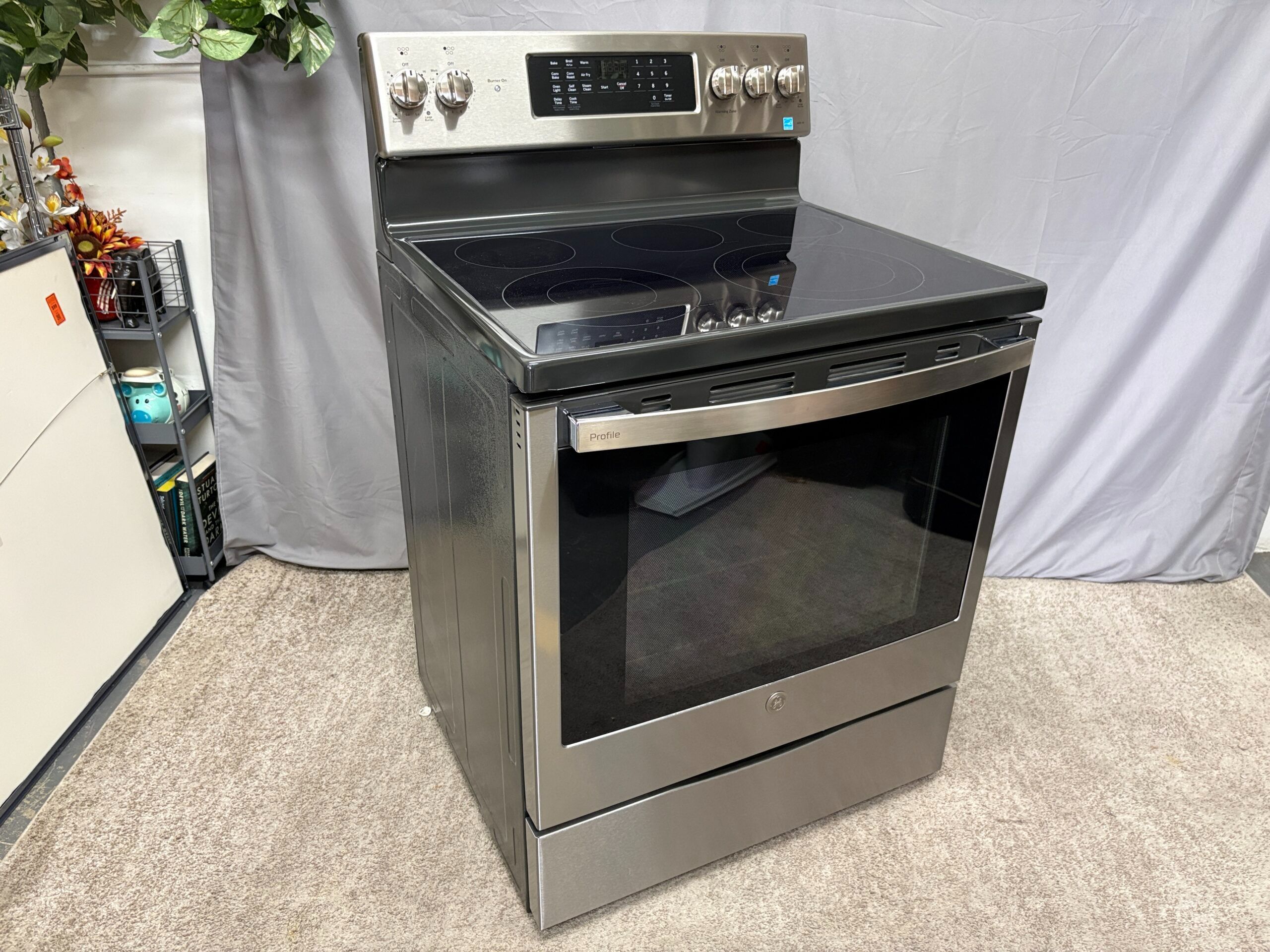 GE Smart Free Standing Electric Convection Range Model #PB900YV2FS
