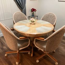 Dining Room Table And Chairs 