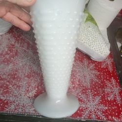 Milk glass vase 