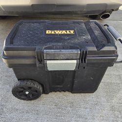 Dewalt  Tool Box On Wheels